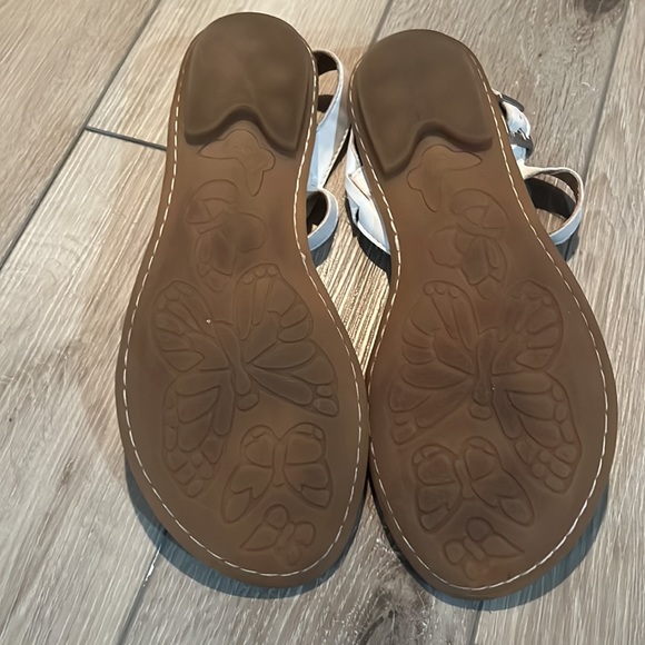 BOC Born Comfort Sandals White Flower Buckle Slingback Flops Thongs size 9 - Picture 6 of 9